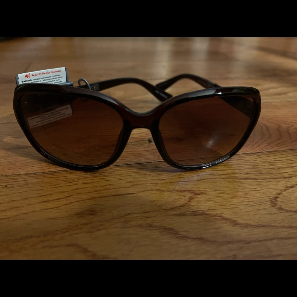 NWT APT9 SUN GLASSES